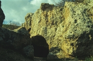 Μάκρη: Η θρυλική Σπηλιά «του Κύκλωπα» πάνω από τον ιστορικό οικισμό