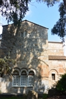Καθολικό της βυζαντινής Μονής της Παναγίας Σκριπούς (εξωτ): Η νότια κεραία του σταυροειδούς ναού