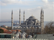 Κ/Πολη (το 2007). Το μεγαλοπρεπές Τζαμί Σουλτάν Αχμέτ Α΄ («Μπλε» Τζαμί) και ο Μαρμαράς, γενική άποψη από ψηλά