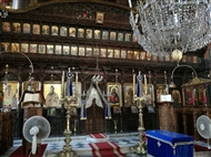 Το κεντρικό τμήμα του ξυλόγλυπτου τέμπλου στον μητροπολιτικό ναό της Μυτιλήνης