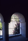 Καμαρωτό παράθυρο της στοάς του Αγίου Γεωργίου
