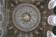 Το εσωτερικό του σουλτανικού Τζαμιού στο βοσπορινό Ορτάκιοϊ