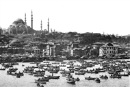 View of the Golden Horn in 1962: fishing boats and the great Süleymaniye Mosque in the background