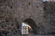 Ταχτ-ι Σολεϊμάν (το 2000). Η ΝΑ είσοδος της Σασανιδικής εποχής (κοντινή λήψη)