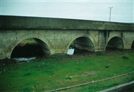Η Μακρά Γέφυρα στη Μακρά Γέφυρα / Uzun Köprü: Τρεις από τις 174 καμάρες της γέφυρας στον π. Εργίνη (το 2003)