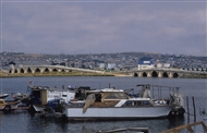 Η περίφημη γέφυρα του Σινάν στον Μεγάλο Τσεκμετζέ και τα ψαροκάικα (που ακόμα,το 1995, πουλούσαν γαρίδες)