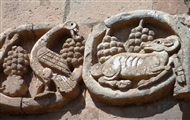Ανάγλυφα στον βασιλικό ναό των αρχών του 10ου αι. στη νησίδα Αχταμάρ: Ο θρίαμβος της λαξεμένης πέτρας και των λαϊκών αρμενικών παραδόσεων