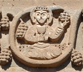 Αχταμάρ: Ανάγλυφο του κτήτορα βασιλιά Γκαγκίκ Αρτζρουνί (;) που δοκιμάζει το νιο κρασί (κοντινή λήψη)