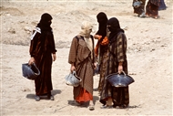 Σεργιόπολις. Βεδουίνες δουλεύουν στην ανασκαφή (άνοιξη του 1999)