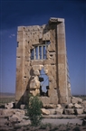 Πασαργάδες (Μάιος του 2000): Το Zendan είναι πιθανότατα το ταφικό μνημείο του βασιλιά Καμβύση Β΄