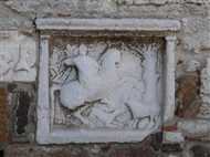 Αίνος (το 2015): Ο λεγόμενος «Θράκας Ιππέας», ανάγλυφο εντοιχισμένο στην είσοδο του Κάστρου