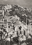 Το συγκρότημα του βυζαντινού Πατριαρχείου (με την Αγία Σοφία και την Αγία Ειρήνη) και το οθωμανικό Σαράι: αεροφωτογραφία του 1986