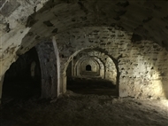 Υποβλητική ατμόσφαιρα στο υπόγειο συγκρότημα των κρυπτών στο Επάνω Κάστρο