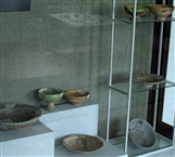 Προθήκη με κεραμικά του 17ου αιώνα στο Αρχαιολ. Μουσείο της Βάρνας