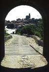 Θέα από την κεντρική πύλη της μεσαιωνικής καστροπολιτείας του Βέλικο Τάρνοβο (το 1993)