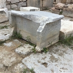 Τράπεζα προσφορών του 4ου π.Χ. αι. στον Ναό του Απόλλωνος Ζωστήρος