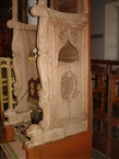 Ναός Αγ. Αθανασίου στον Αϊ-Γιώργη (το 2008): Ο ξυλόγλυπτος δεσποτικός θρόνος