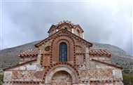 Σέργιος και Βάκχος στην Κοίτα: Η δυτική όψη του βυζαντινού ναού και ο κεραμοπλαστικός διάκοσμος