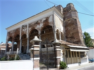 Το Γενί Τζαμί της Μυτιλήνης στο κέντρο της παλιάς αγοράς (το 2016)