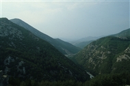 Ξάνθεια: Θέα από το βυζαντινό κάστρο της Ξάνθης προς τα ελληνοβουλγαρικά σύνορα (καλοκαίρι του 1982)
