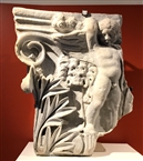 «Ραιδεστός - Θεσσαλονίκη» έκθεση στο ΑΜΘ: Επίκρανο με Ερωτιδέα από την Πέρινθο (Ηράκλεια). Εξαιρετικής τέχνης έργο της εποχής του Αδριανού