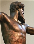 ΕΑΜ. Ο Δίας ή Ποσειδών του Αρτεμισίου (γύρω στο 460 π.Χ.), κοντινό: Το πάνω μέρος του αγάλματος