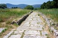 Σάμος, το Ηραίο. Τμήμα τις πλακόστρωτης Ιεράς Οδού (το 2018)