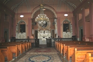 Σουρπ Αστβατζατζίν στο Ορτάκιοϊ: Εσωτερική άποψη της αρμενικής εκκλησίας το 2010, πριν από την ανακαίνιση