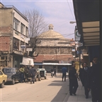 Σαράντα Εκκλησιές / Κιρκλαρελί (το 1996): Φορτωμένα κάρα διασχίζουν ακόμα το παλαιό εμπορικό κέντρο της συμμαζεμένης κωμόπολης