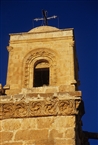 Συριακή Μονή Ντεϊρ-ουλ Ζαφαράν (το 2005): Το καμπαναριό του Αγίου Ανανία, καθολικού της πανάρχαιας μονής