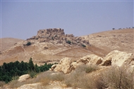 Οχυρωμένος ορεινός οικισμός στην κοιλάδα του Μυγδόνιου (τουρκ. Çağ-çağ Deresi), κοντά στη Νίσιβη (το 2005)