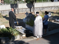 Στο Ρωμαίικο Κοιμητήριο Ταταούλων