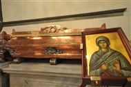 Στο νότιο κλίτος του Πατριαρχικού Ναού: Η λάρνακα και η εικόνα της αγίας Σολομονής