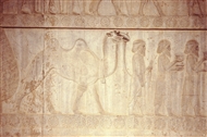 Περσέπολη, η Πομπή των υποτελών λαών (λεπτ,): Πάρθοι από το Χορασάν με τη βακτριανή τους καμήλα