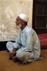 Ιράν, Γιαζντ: Αφγανός πρόσφυγας σε εγκαταλειμμένο αρχοντόσπιτο (τον Μάιο του 2001)