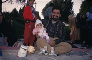 Ισπαχάν, το 2000: Οικογένεια στην όχθη του ποταμού