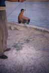 Ψάρεμα από τη γέφυρα Κατζού (το 2000)