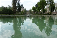 Τεχεράνη, Παλάτι Γκιολεστάν: Τεχνητή λίμνη με σιντριβάνι στον θαυμάσιο κήπο μπροστά στο κεντρικό παλάτι